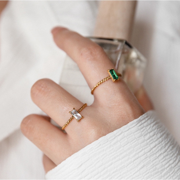 Nhẫn Xoắn Mặt Đá Nhân Tạo Nhiều Màu Titan Ko Đen TT 4407