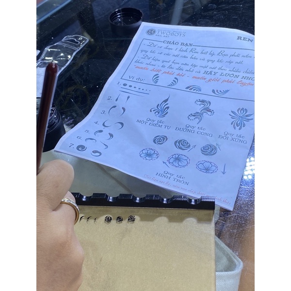 Sét Gel 15 màu hộp đen vẽ hoa văn,ren Gel vẽ phong cảnh,bản tròn