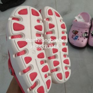 Dép sục kèm 6 stickers/ jibbits(form hơi nhỏ)