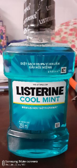 Nước súc miệng diệt khuẩn giữ hơi thở thơm mát ListerineCoolmint 250ml