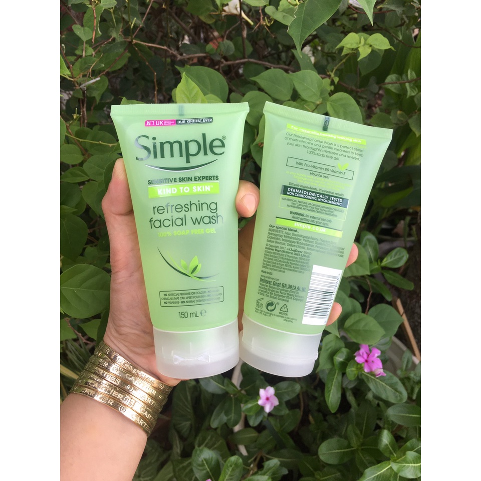 Sữa rửa mặt simple 150ml