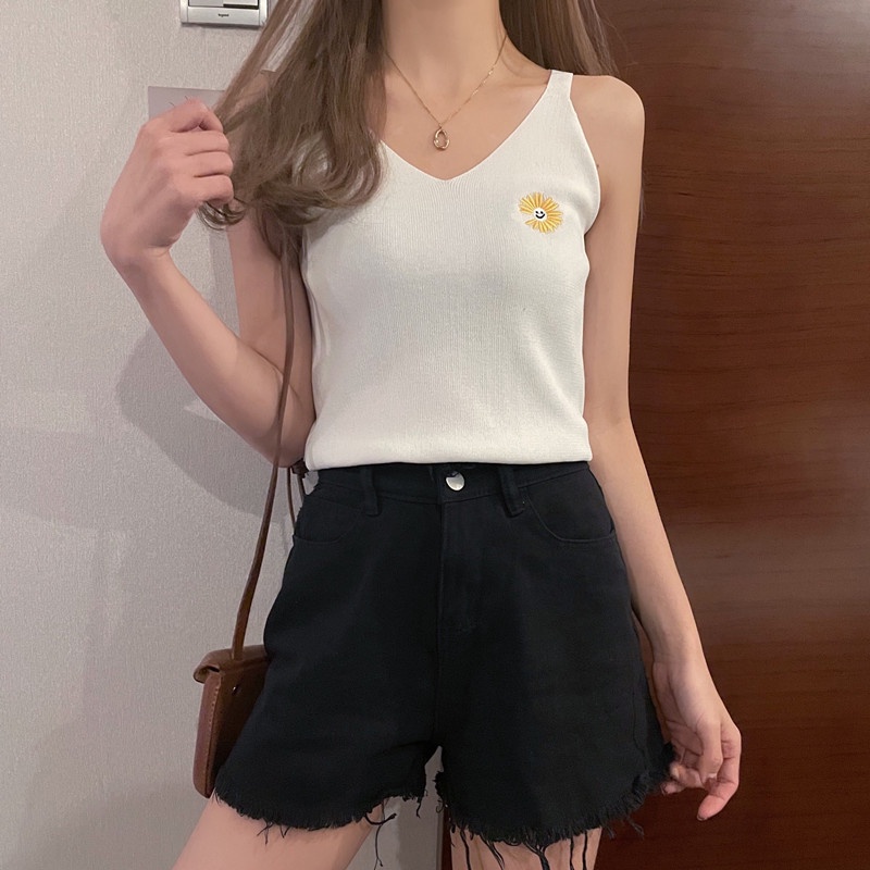 Áo Sát Nách Hoa Cúc Vải Dệt Kim Cổ Chữ V Hot Trend Mềm Mịn Thoáng - MSP T19