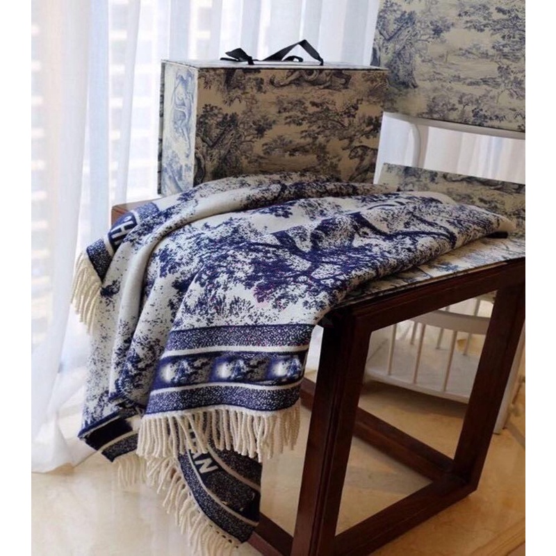 Khăn choàng Dạ hiệu cao cấp Tặng kèm túi Hộp Hiệu 01