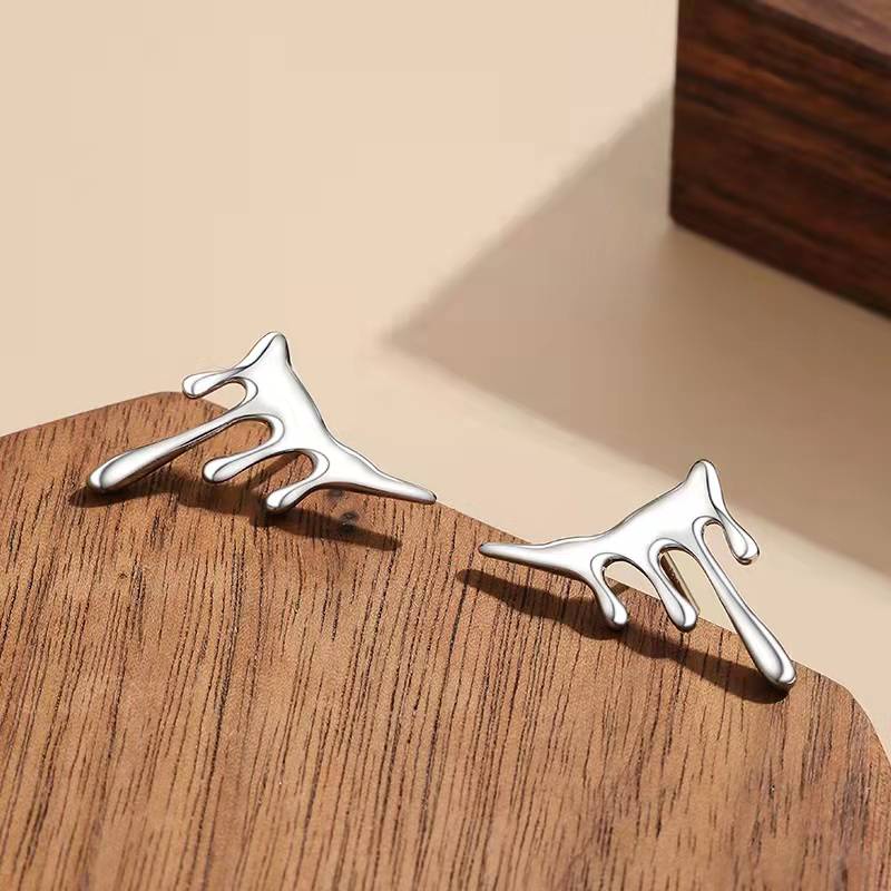 Khuyên tai hình giọt nước màu bạc phong cách vintage