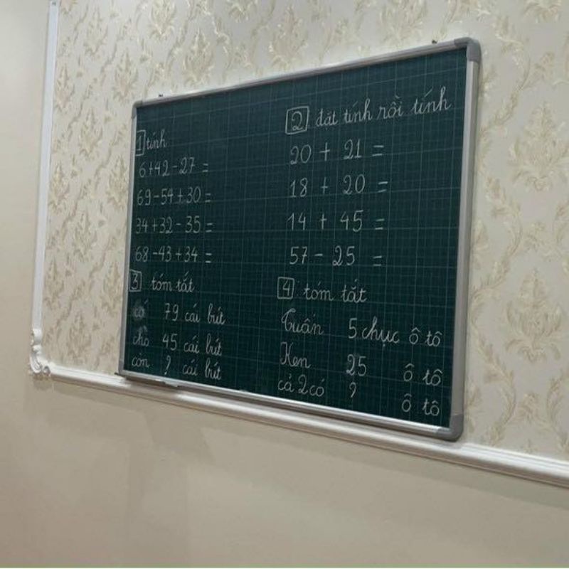 Bảng từ Hàn Quốc kẻ xanh 4 ly dùng cho tiểu học chống lóa
