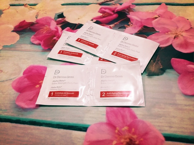 Bộ peel da Dr Dennis Gross Extra Strength Daily Peel