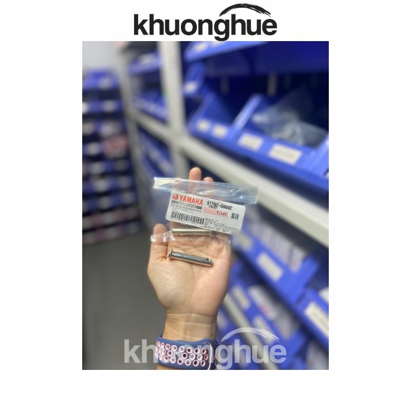 Chốt gác chân sau xe Exciter 150cc chính hãng Yamaha