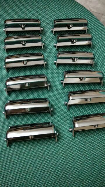 Lẫy khóa nắp nồi cơm điện TOSHIBA dùng cho Model RC-18NMF và RC-10MNF