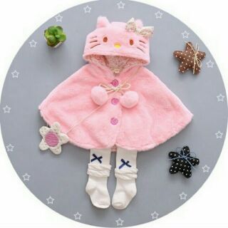 Áo choàng lông mèo hello kitty.