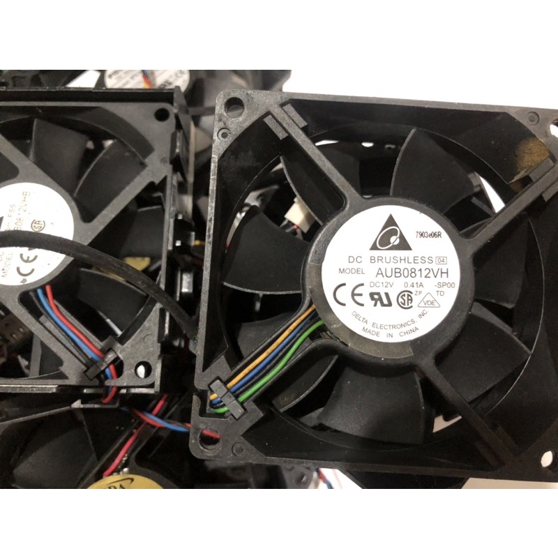 Fan 8cm 12V 0.2-0.3A giao ngẫu nhiên