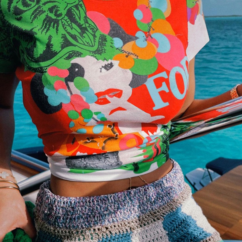 Áo Thun Tay Ngắn Cổ Tròn In Họa Tiết Nghệ Thuật Phong Cách Đường Phố Cho Nữ