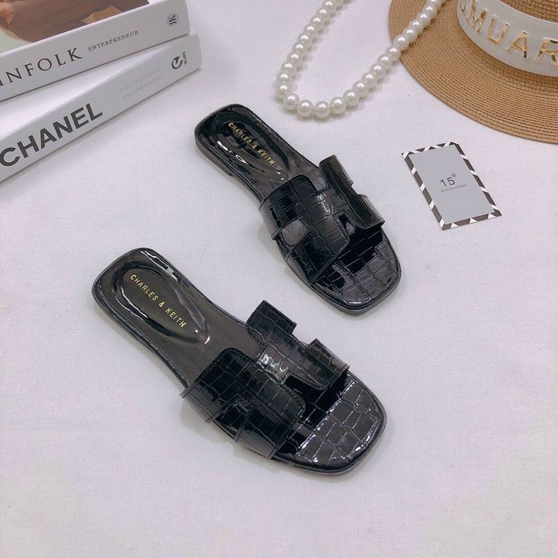 Dép Bản Chữ H Kiểu HM Đế Xẹp Vân Da Bóng Kháng Nước Hàng Cao Cấp Lên Chân Cực Xinh. Chuẩn Form