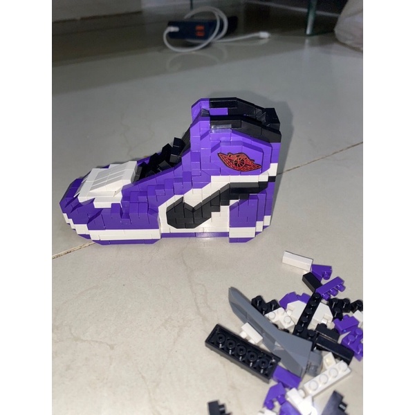 Đồ Chơi Lắp Ráp Giày Jordan LEGGOZONE Dấu Nổi 5 Màu