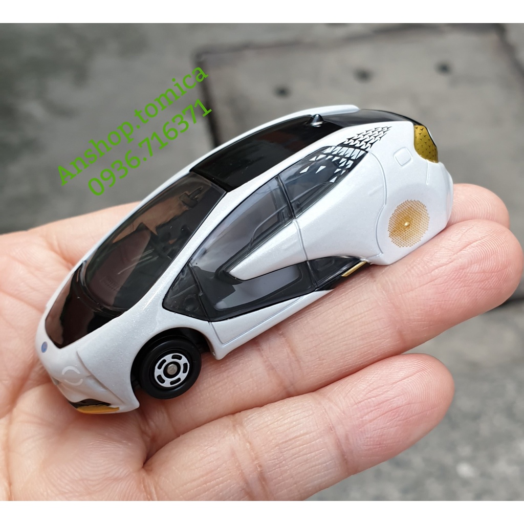 Mô hình xe Toyota LQ màu trắng tomica Nhật bản