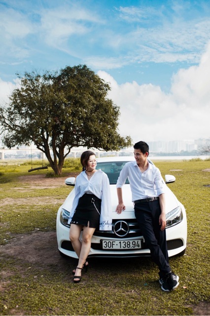 Chân váy khoá ring dây xích. | BigBuy360 - bigbuy360.vn