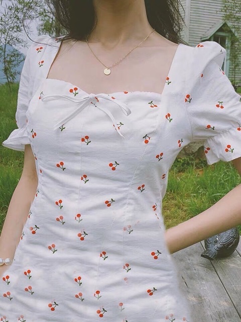 Đầm trắng xòe cherry đỏ tiểu thư xinh ngất ngây