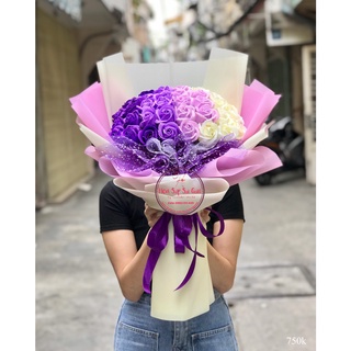 Hoa valentine - Bó hoa hồng sáp chuyển màu