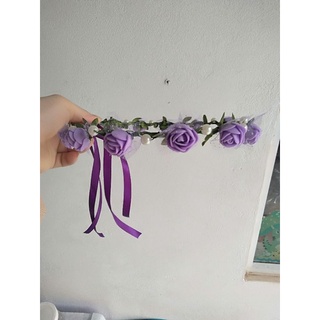 Vòng hoa đội đầu chụp hình
