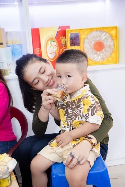 1 thùng 60 hủ yến chưng sẵn cho bé ( tặng 6 hủ) LAMNEST 28% yến