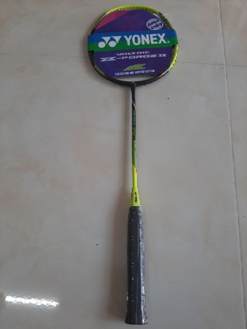 Vợt cầu lông yonex carbon( tặng quấn cán và lưới đan)