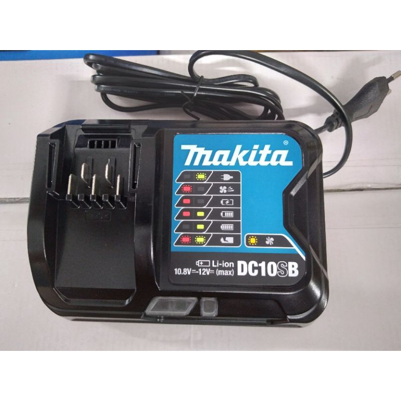 Sạc pin 12V max Makita DC10SB