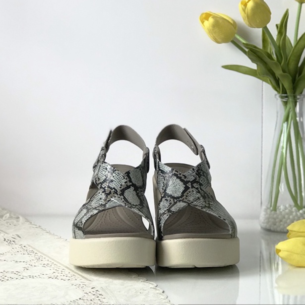 Sandal Cross Nữ Brooklyn High Wedge Đế Cao 9P Nhiều Màu