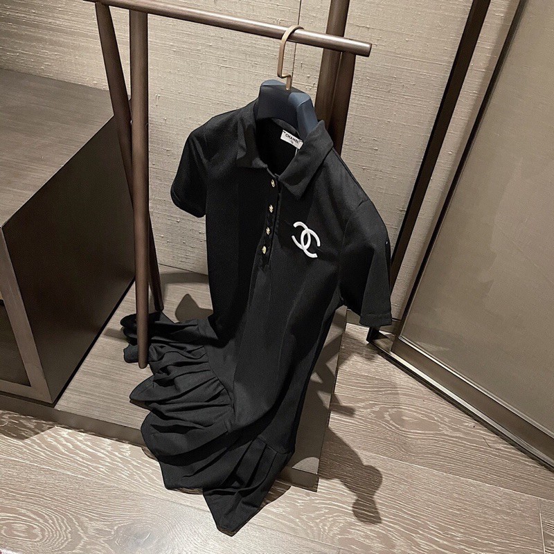 Váy polo nữ ngắn tay chân váy đuôi cá logo thêu trước ngực 𝘾𝙝𝙖𝙣𝙚𝙡 CN 𝘾𝙝𝙖𝙣𝙚𝙡