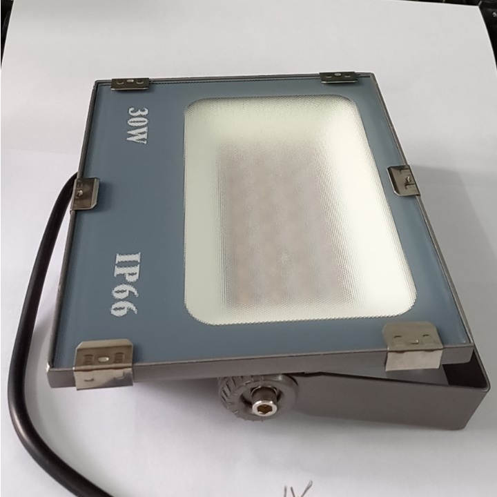 Bóng Đèn Pha Led 30w mặt mờ ánh sáng VÀNG ,Đèn Trang trí Chiếu Sáng Sân Vườn công xuất
