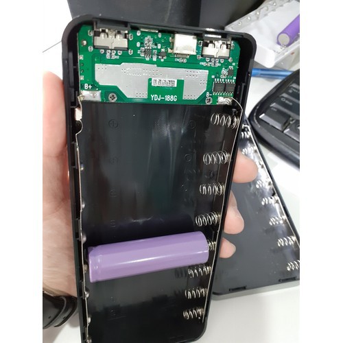 [HOT 2019]Box sạc dự phòng 8 Cell 3 đầu vào/type c/micro có LCD hiển thị dùng pin 18650,mạch sạc dự phòng