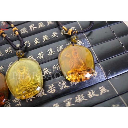 MẶT ĐEO LƯU LY 4.5CM CHƯ PHẬT , BỔN TÔN