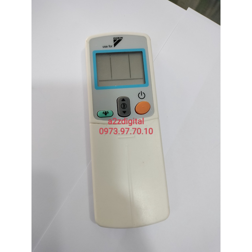 Remote máy lạnh DAIKIN có 1 nút xanh