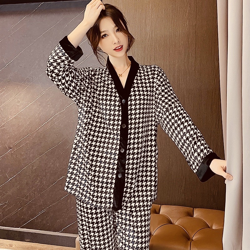 Bộ ngủ lụa dài tay T97 Bộ Pijama đồ mặc nhà chất liệu Lụa Satin phong cách Hàn Quốc | BigBuy360 - bigbuy360.vn