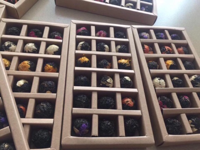 1 Ly Trà Hoa Viên Thần Ky, hàng Super VIP cho ngày tết