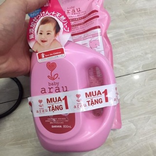 Nước giặt Arau mua chai tặng túi