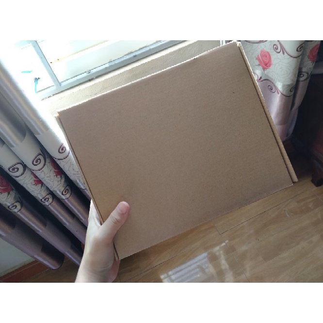 10 Hộp carton nắp cài, nắp gài 25x20x5 dùng đóng gói áo thun, quần áo brand, sách truyện cho các shop online