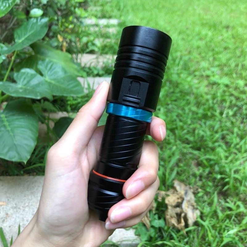 Đèn Pin Lặn Biển Chống Nước 50m IPX-8 LED L2