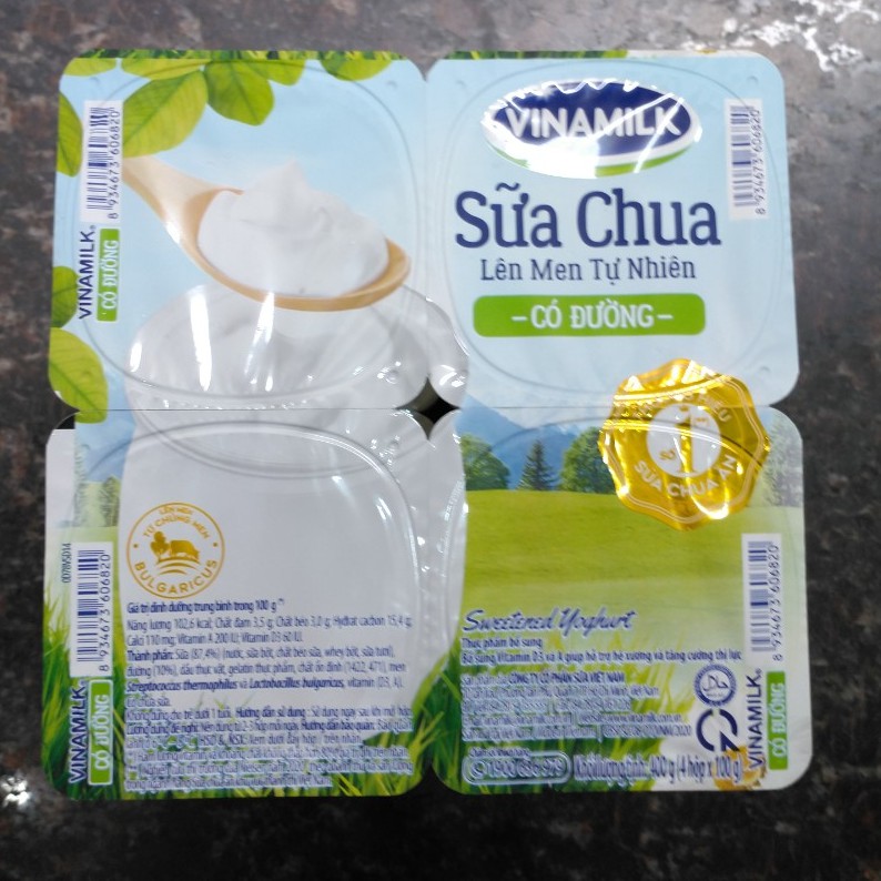 Sữa chua Có Đường VNM (vỉ 4 hộp x 100g)