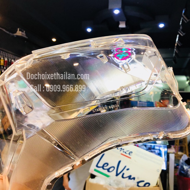 MẶT KIẾNG PHA ĐÈN VARIO 2017 - 2018