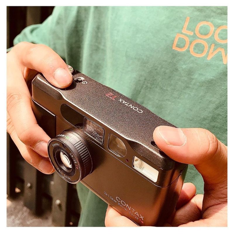 Máy ảnh film Contax T2 Titanium black