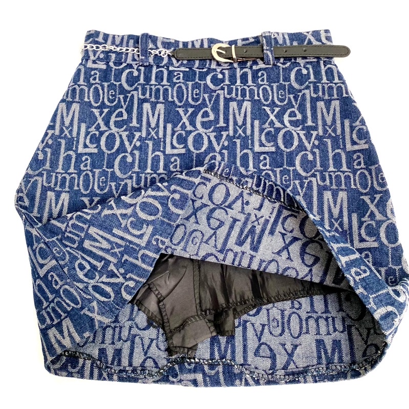 Chân váy chữ A chất  jean họa tiết chữ, vải dày dặn tặng kèm dây đai xích cá tính | BigBuy360 - bigbuy360.vn