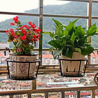 Giỏ treo chậu hoa ban công