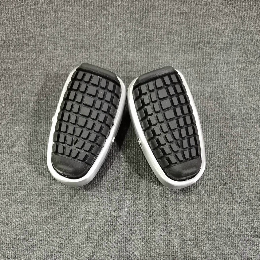 CAO SU GÁC CHÂN TRƯỚC XE CUB 125