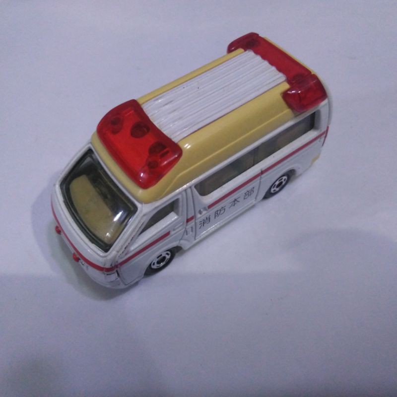 Xe Tomica cấp cứu hàng hiếm , xe đẹp như hình