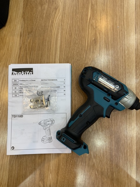 12V Máy vặn vít dùng pin Makita TD110D