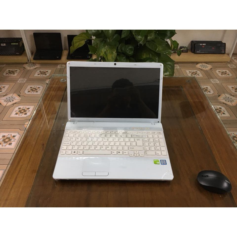 Laptop Sony Vaio VPC-EH(Core i5 2410M, RAM 4GB, HDD 320GB, 15.6 inch) | WebRaoVat - webraovat.net.vn