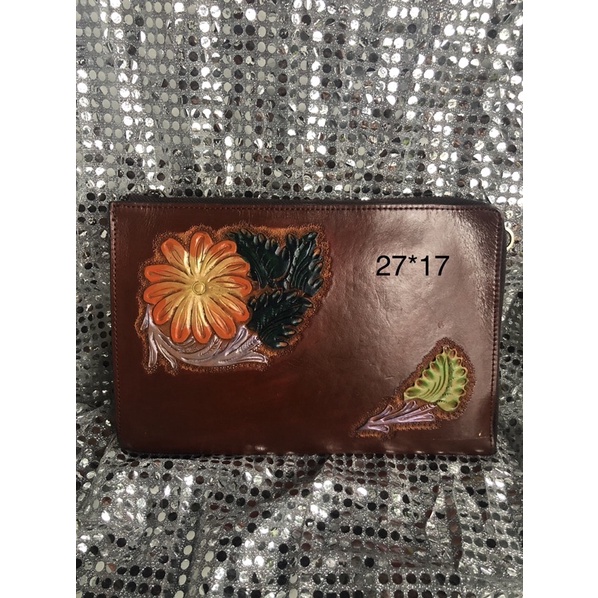 Clutch mộc khắc hàng si tuyển