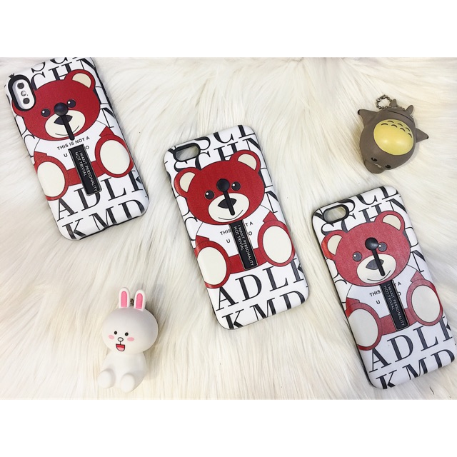 ốp gấu trắng có kệ coi phim