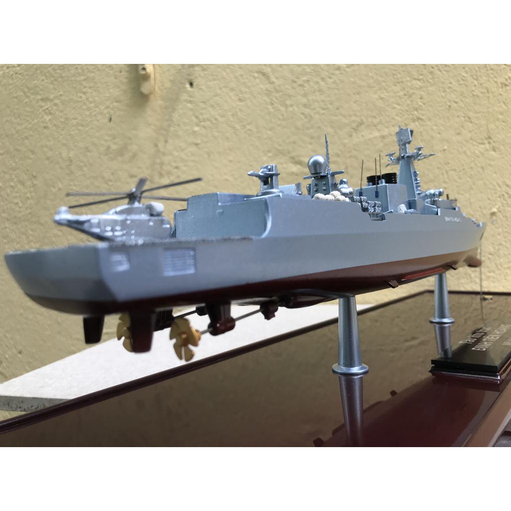 Mô hình Tàu khu trục Đinh Tiên Hoàng 1:400