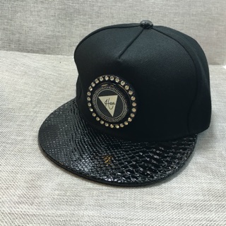 MŨ SNAPBACK PHÁT SÁNG ĐỘC ĐÁO