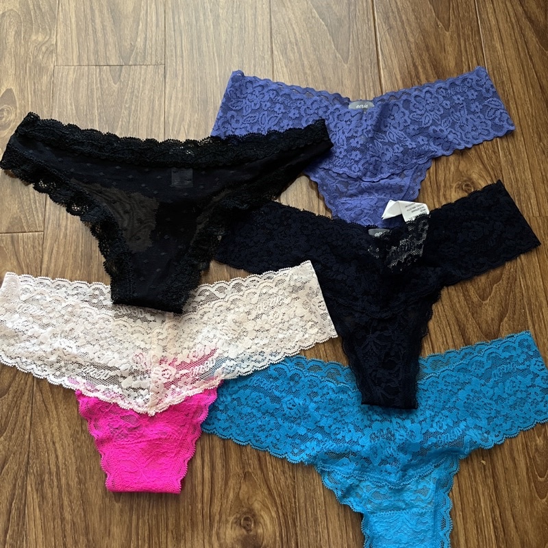 Quần lót ren lọt khe lace thongs Aerie VNXK